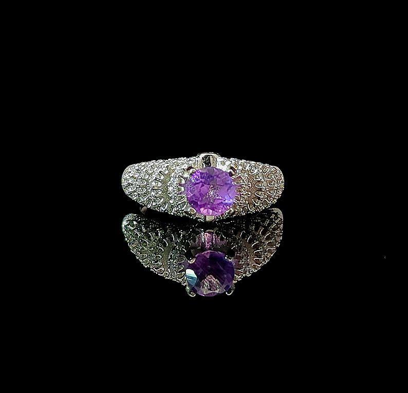Maya – Amethyst