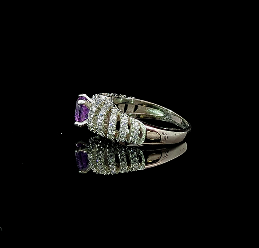 Maya – Amethyst