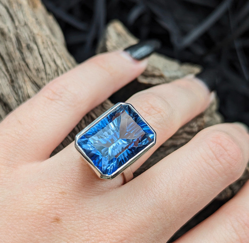 Mystique Large – Mystic Topaz