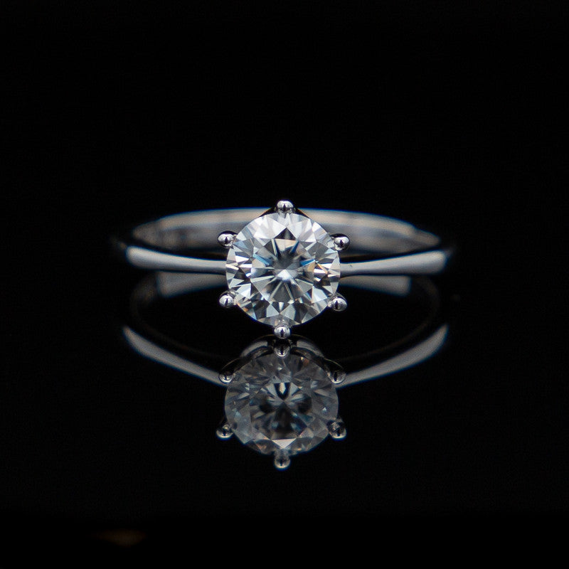 Andrea – Moissanite