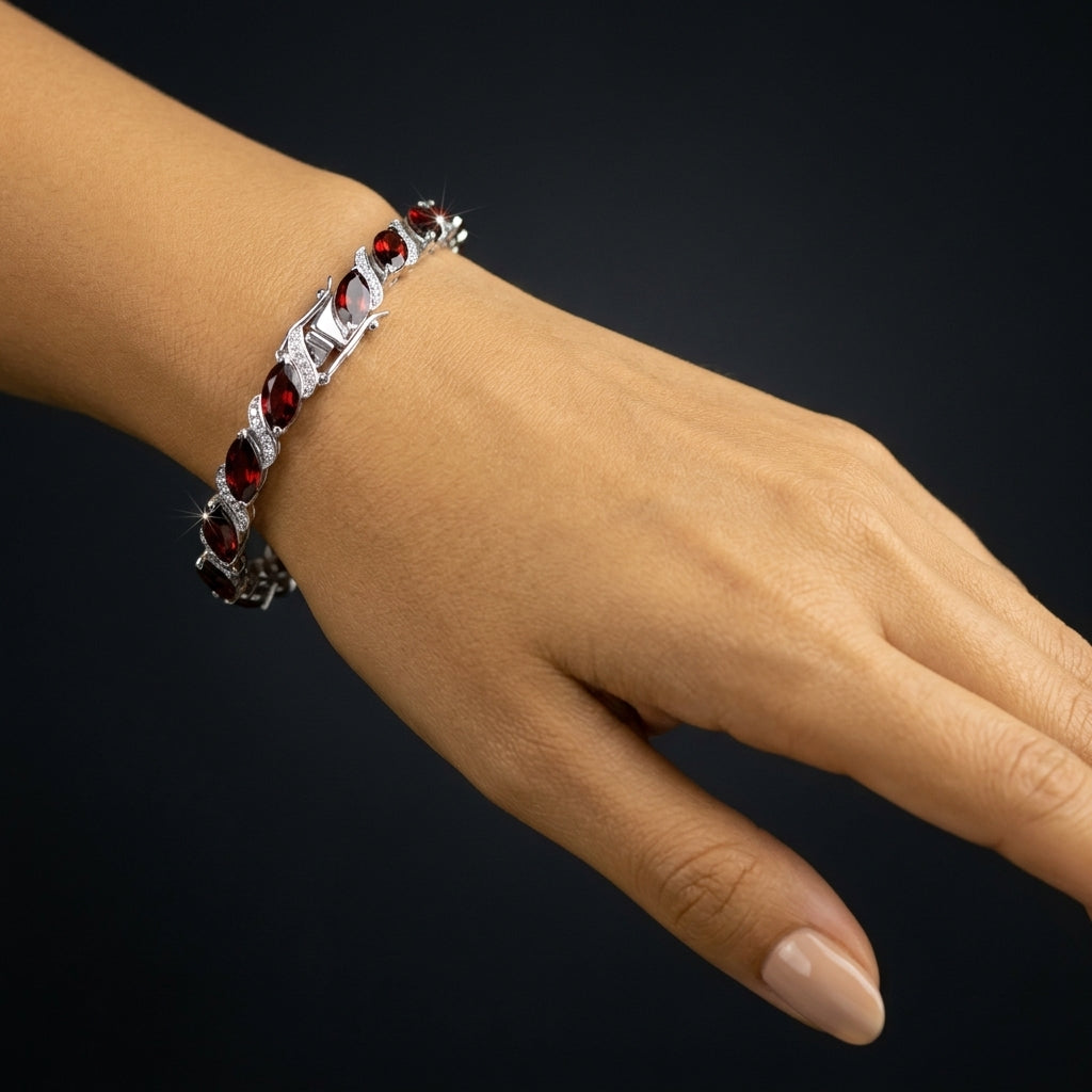 Juhi – Garnet & White Topaz