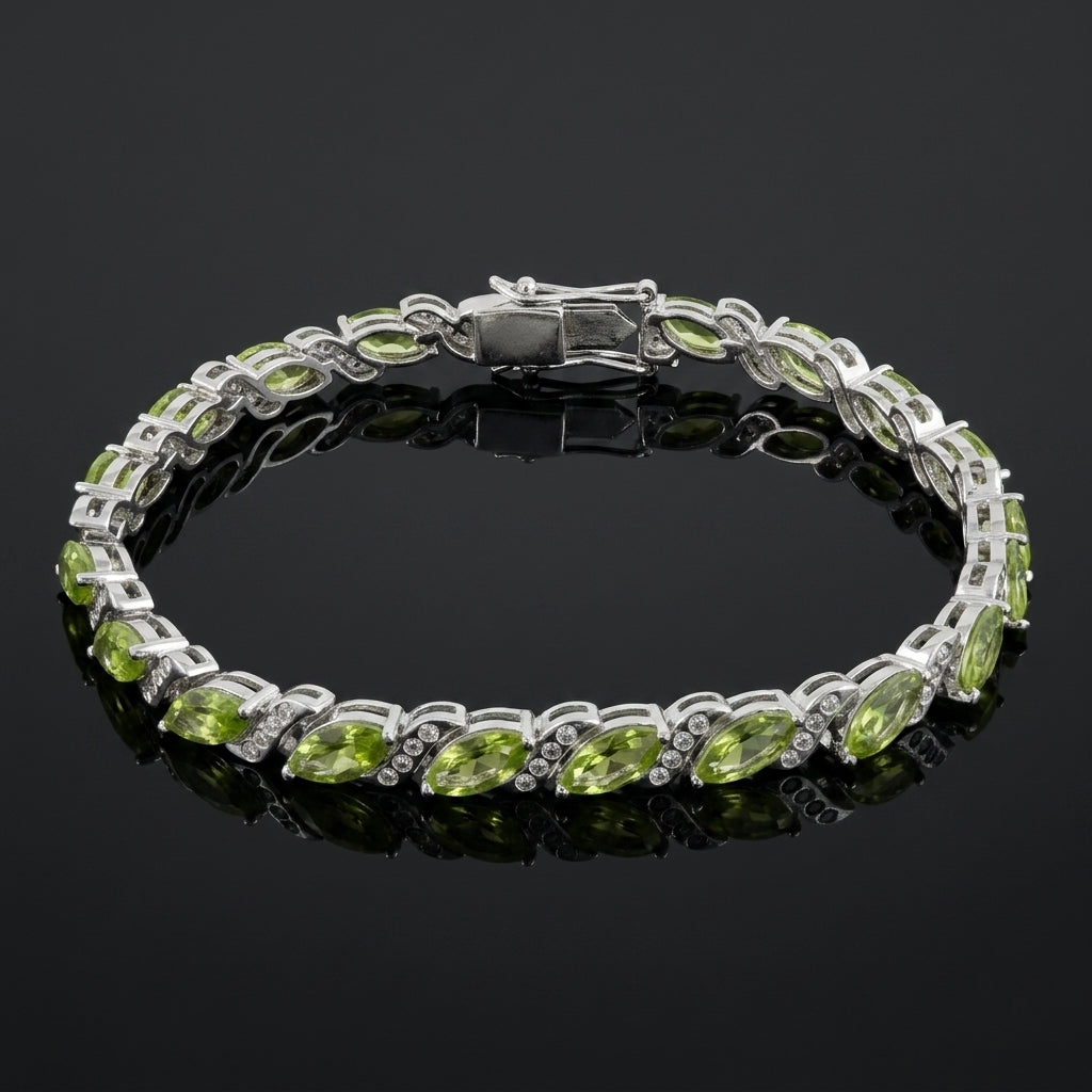 Juhi Small – Peridot & White Topaz