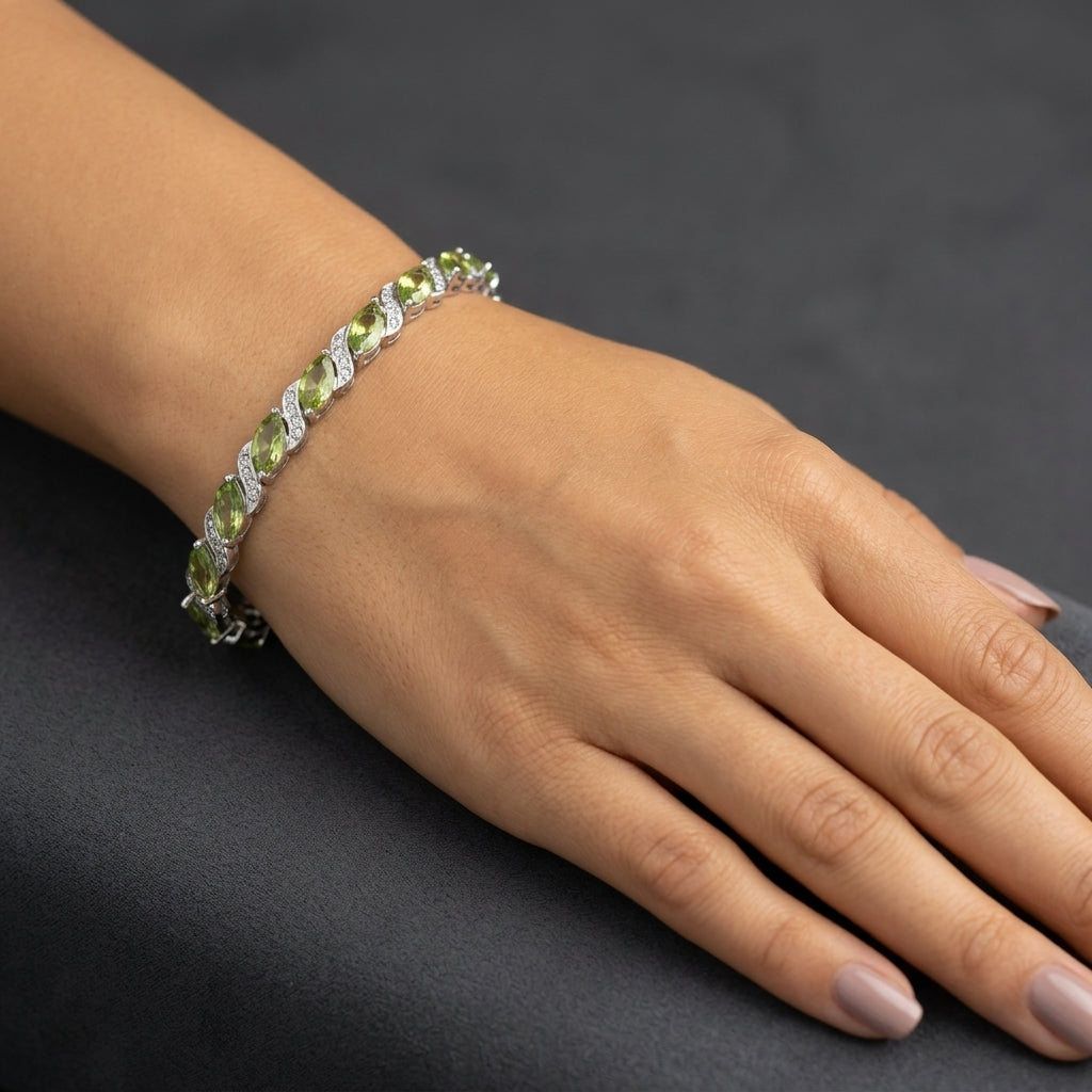 Juhi Small – Peridot & White Topaz