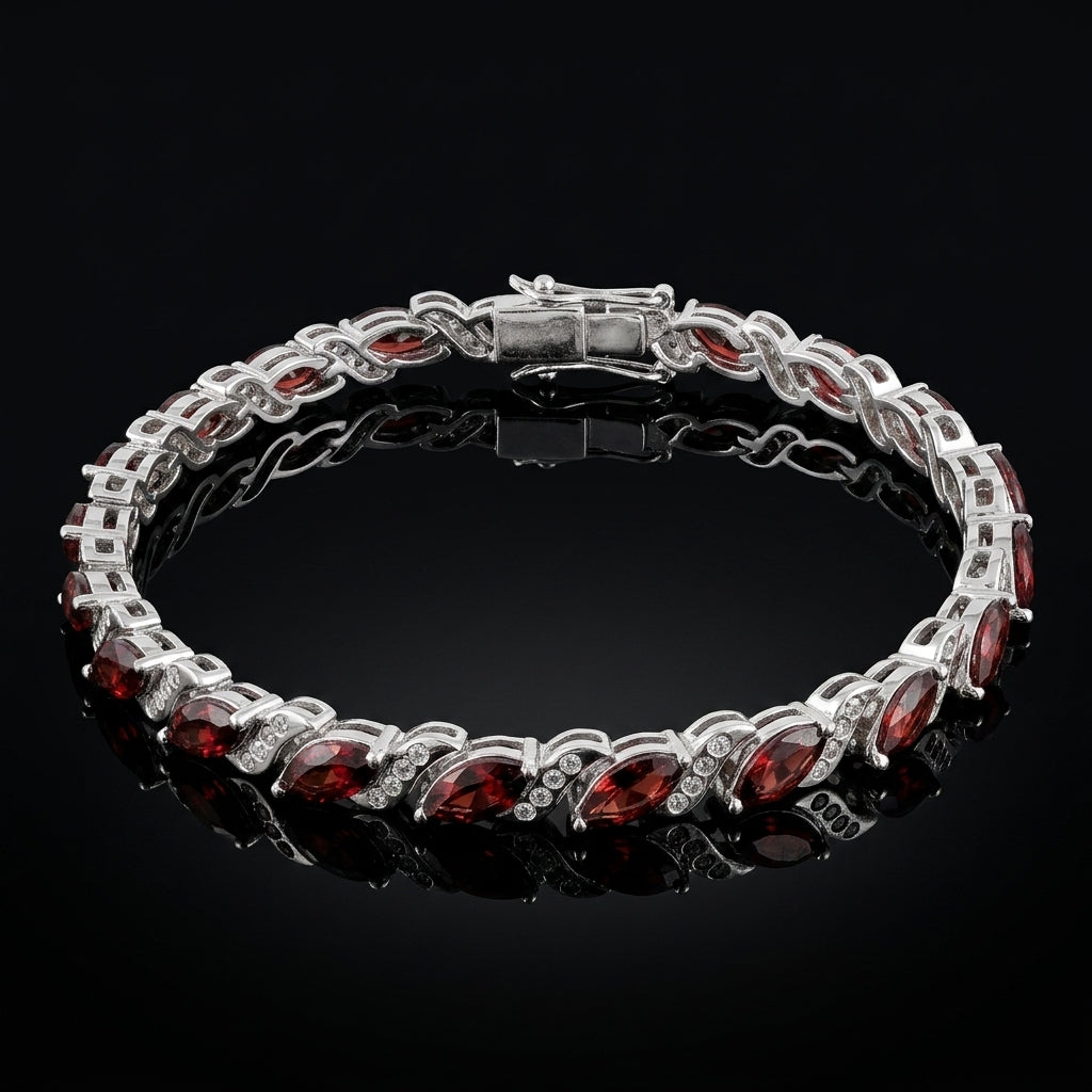 Juhi Small – Garnet & White Topaz