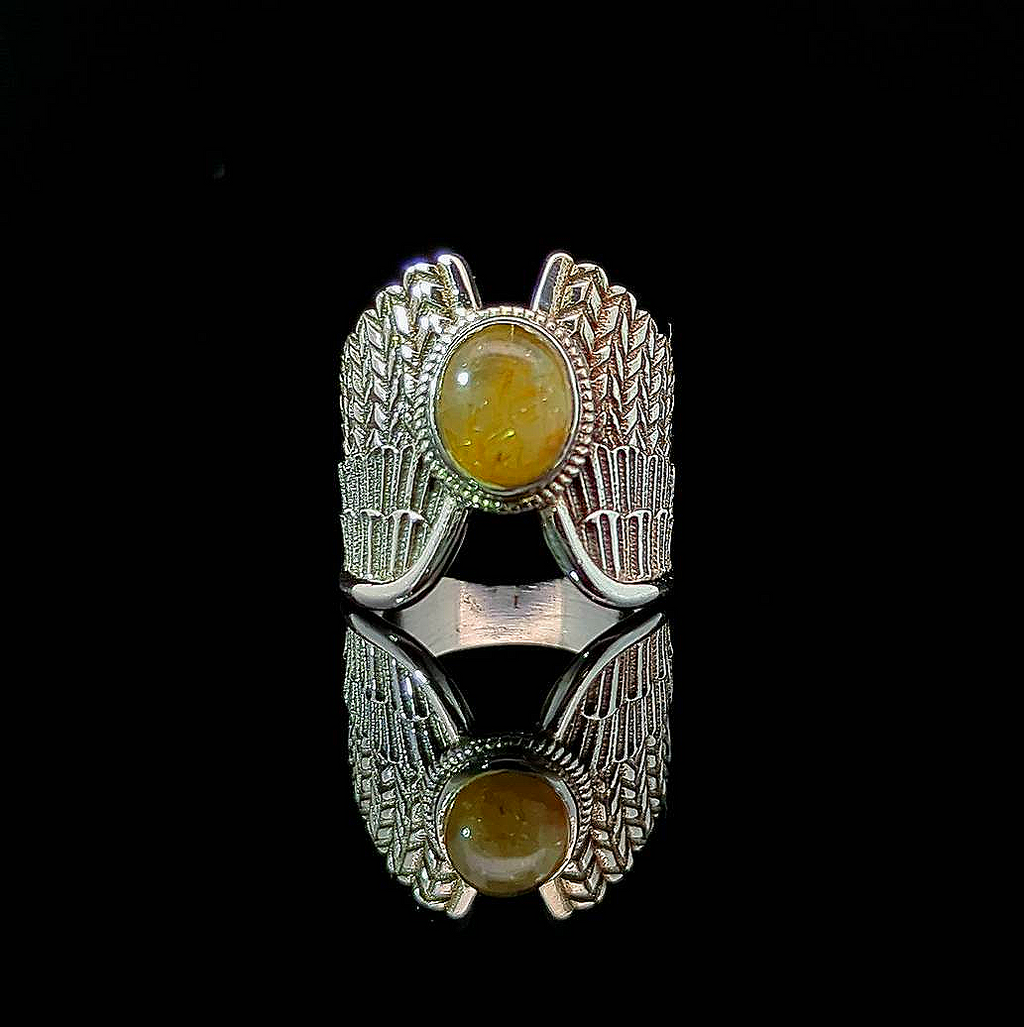 Pravat – Golden Rutilated Quartz