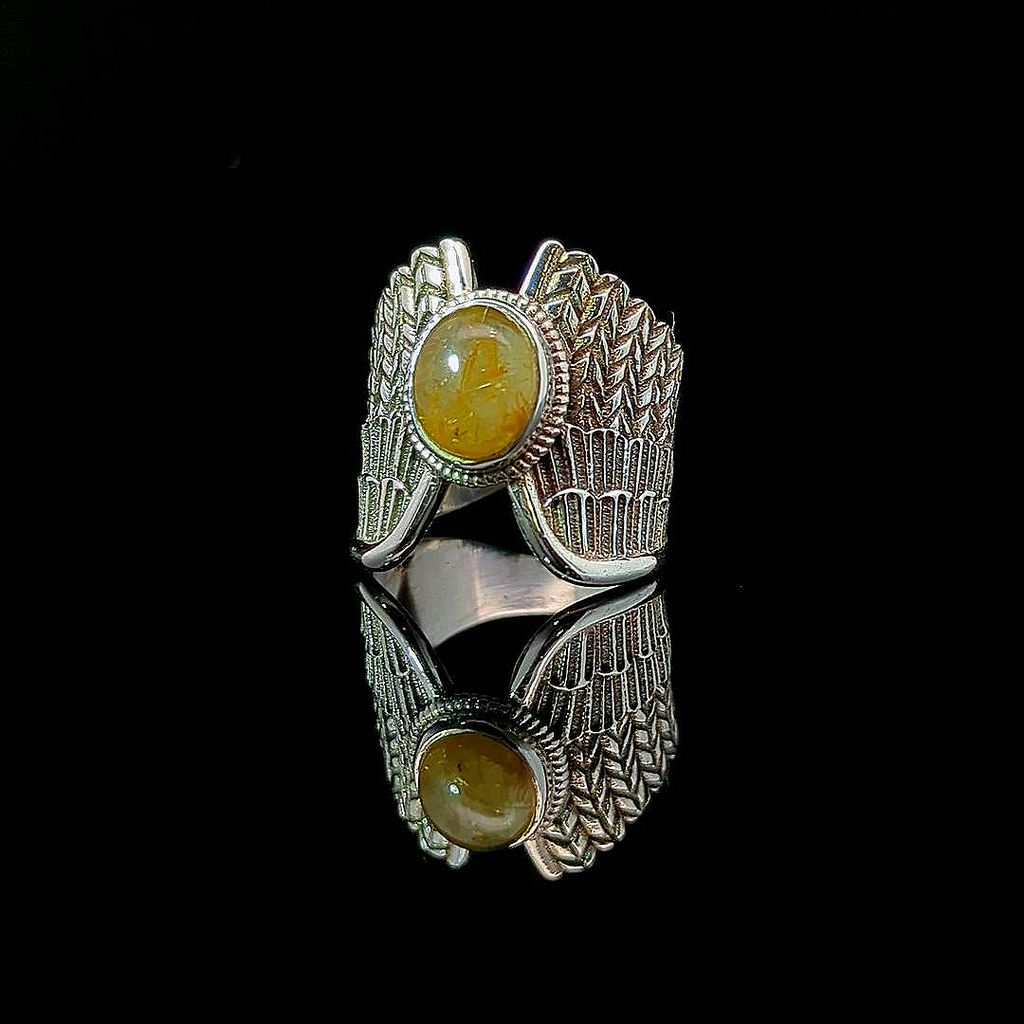 Pravat – Golden Rutilated Quartz