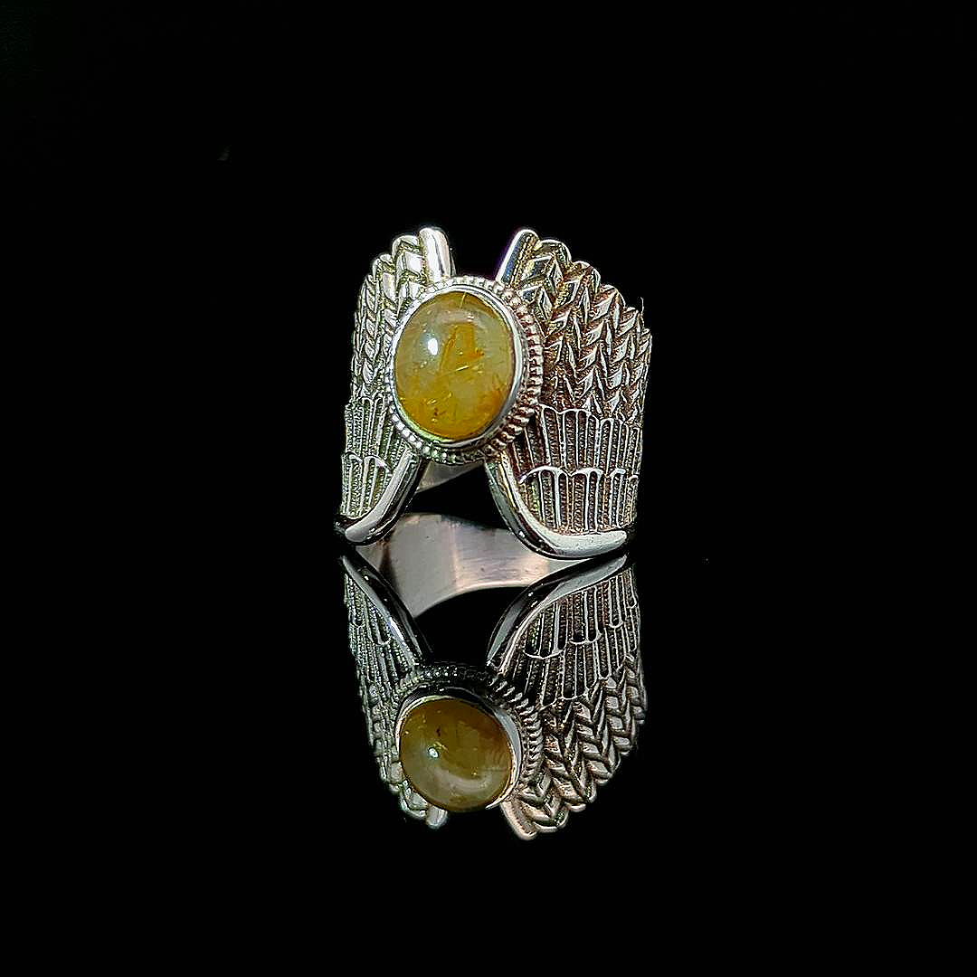 Pravat – Golden Rutilated Quartz