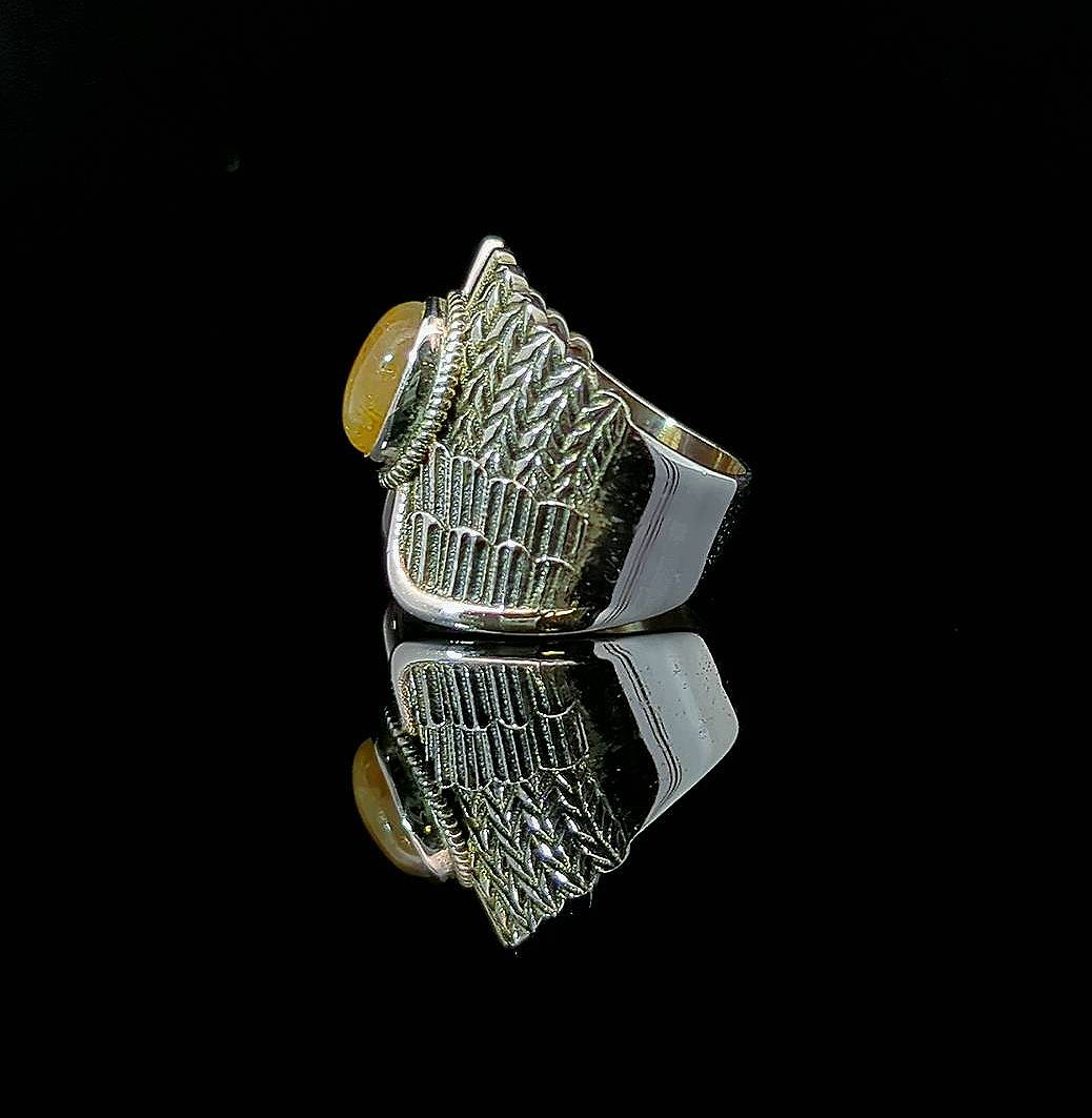 Pravat – Golden Rutilated Quartz