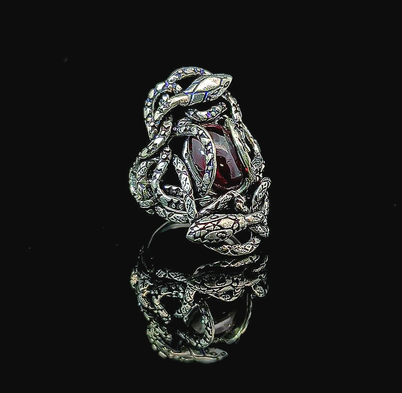 Médousa – Garnet