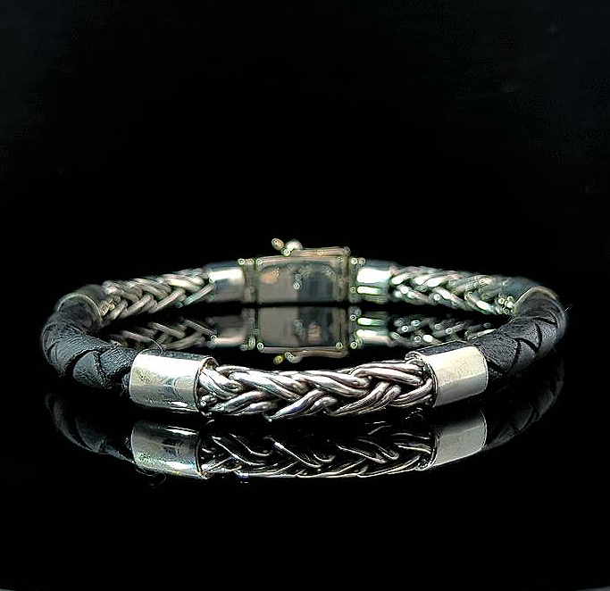 Putu Leather Bracelet