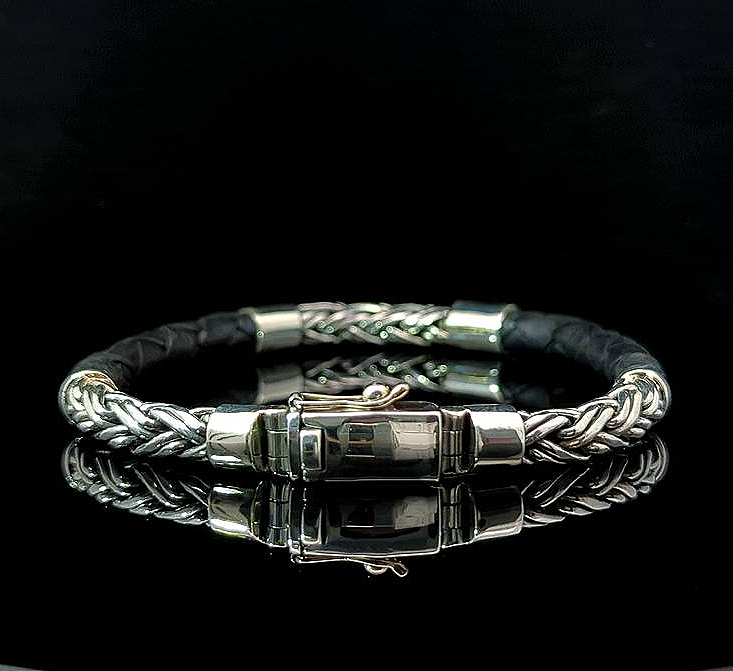 Putu Leather Bracelet