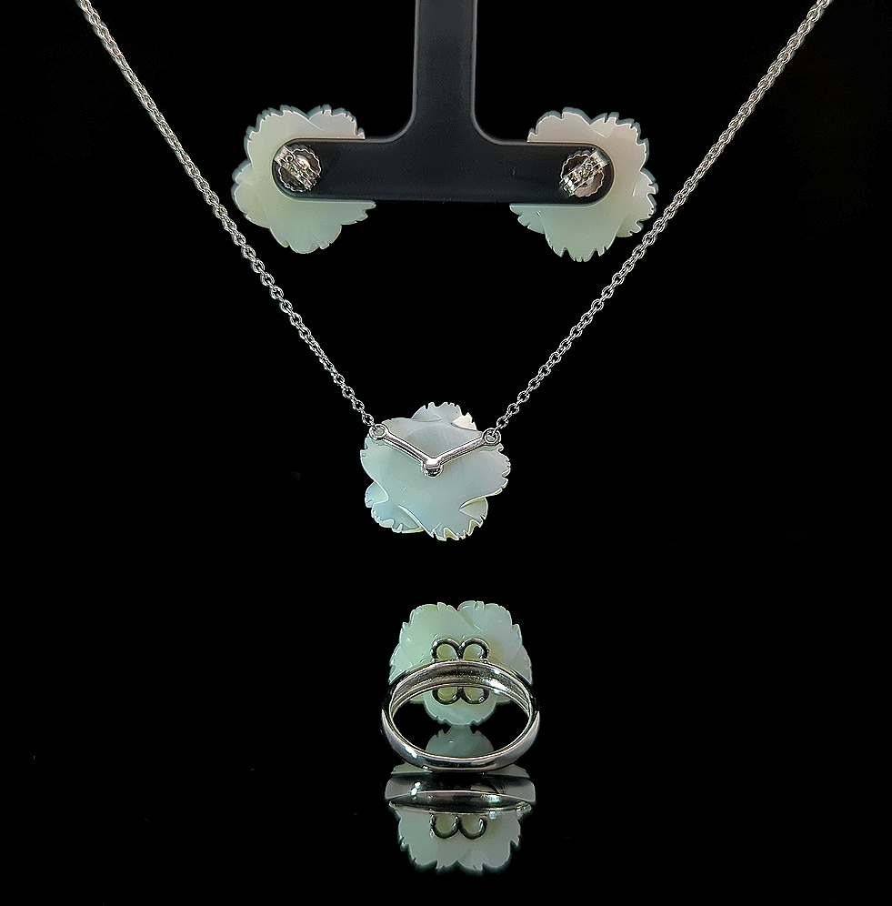 Malee – Blue Sapphire and Mother of Pearl