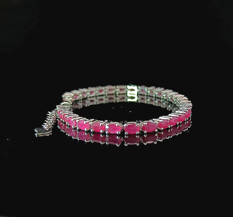Oval Tennis Bracelet – Ruby