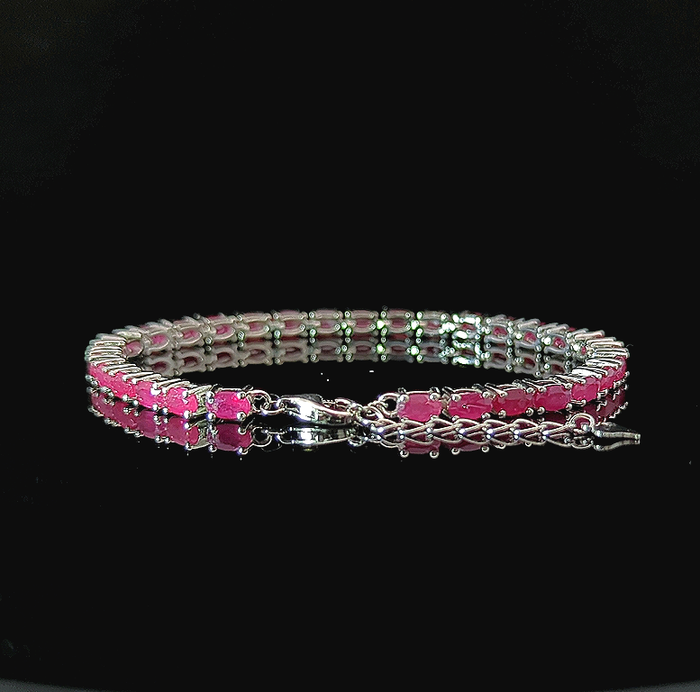Oval Tennis Bracelet – Ruby