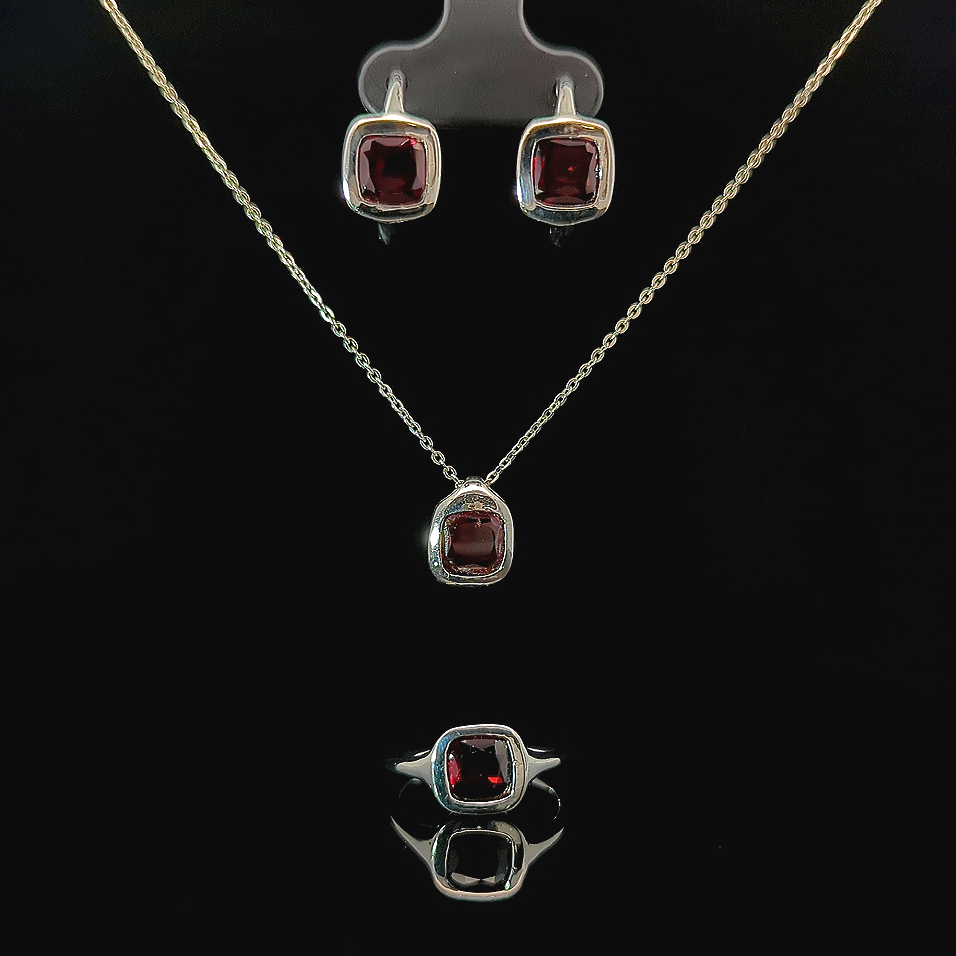 Chia Square – Garnet