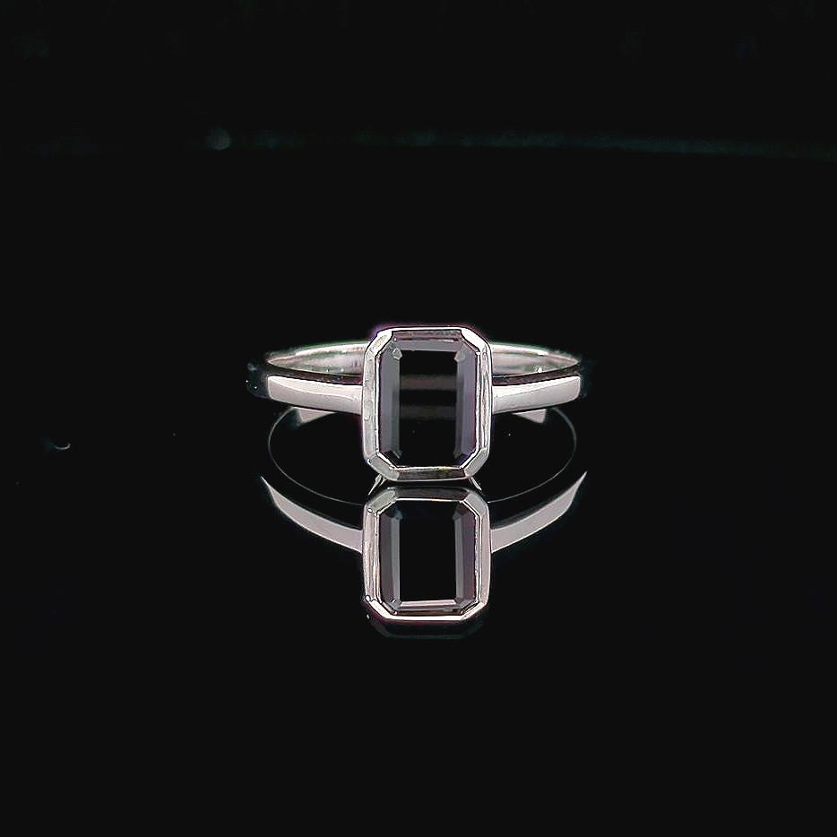 Tomari – Black Tourmaline