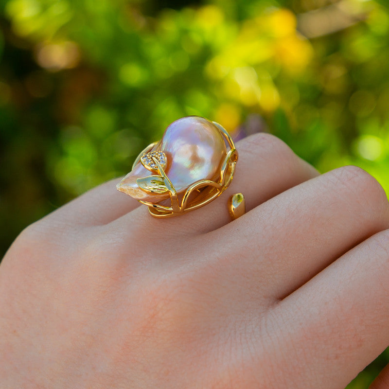 Coral Peacock – Baroque Pearl