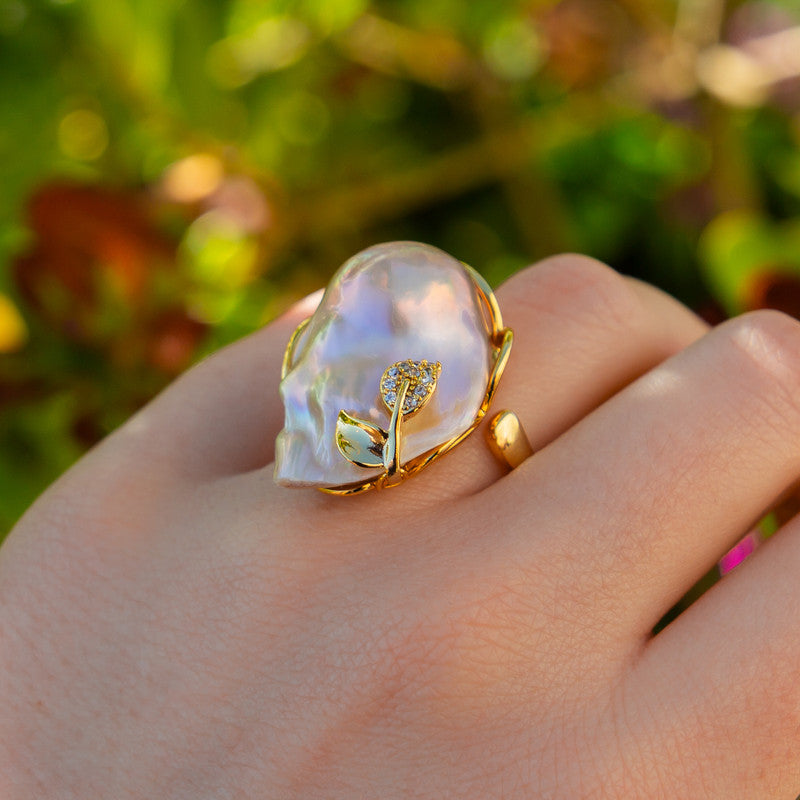Coral Peacock – Baroque Pearl