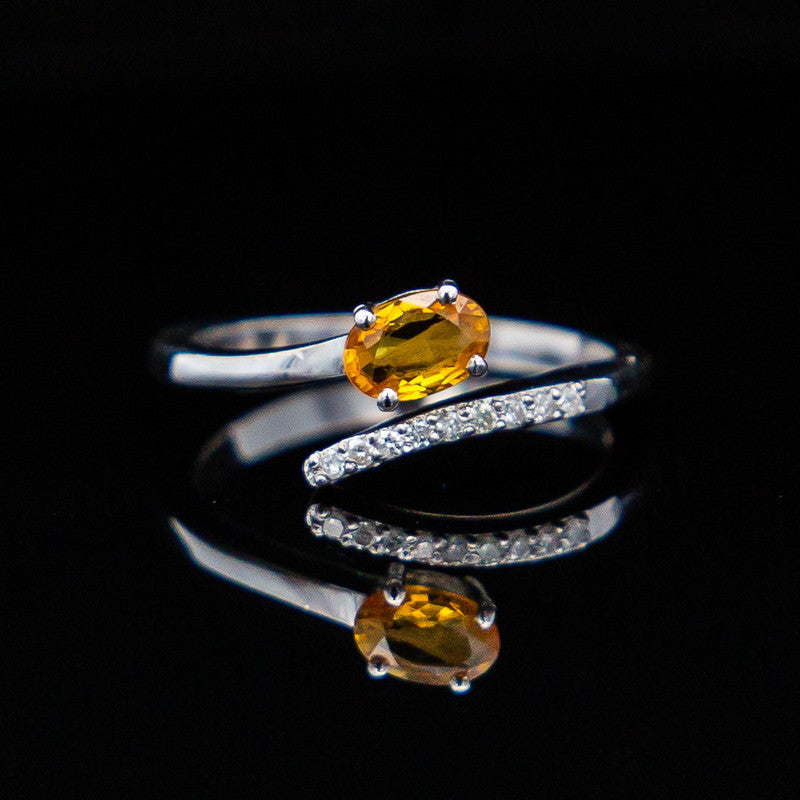 Minali – Yellow Sapphire & Diamonds