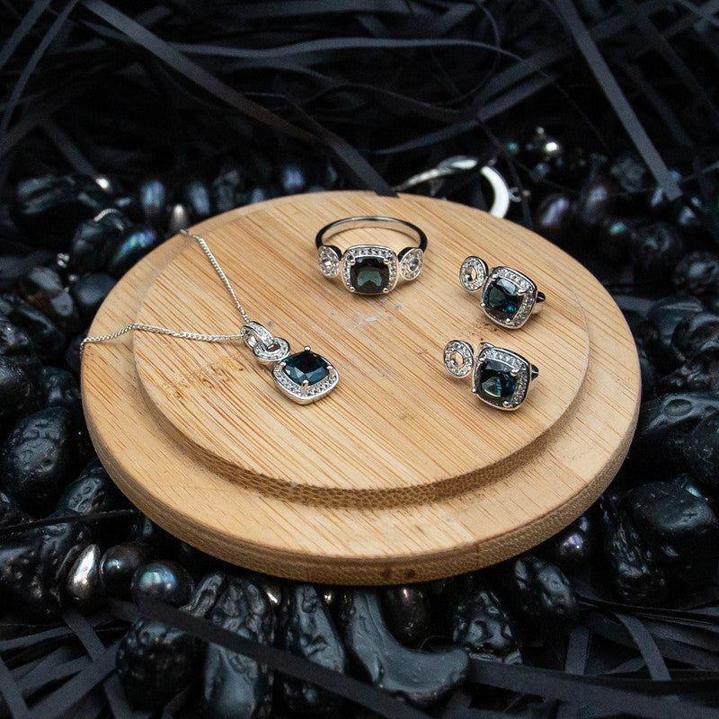 Neela – London Blue Topaz and White Topaz