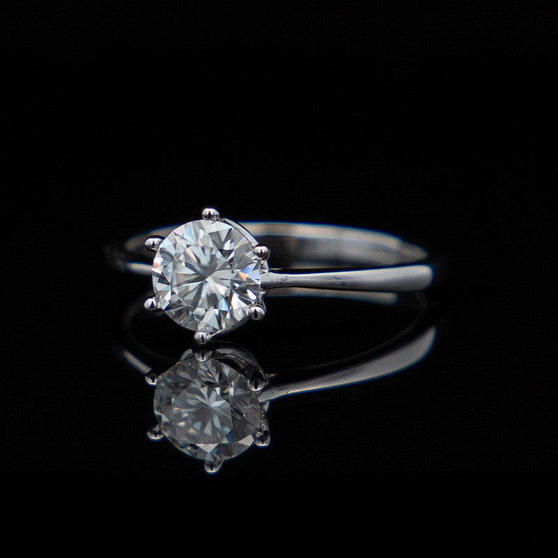 Andrea – Moissanite