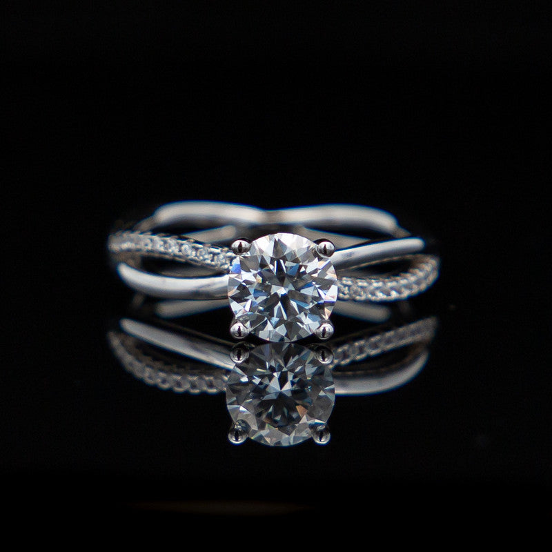 Brianna – Moissanite
