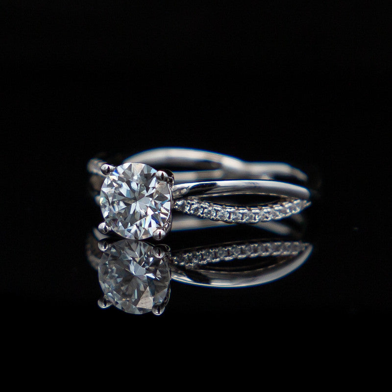 Brianna – Moissanite