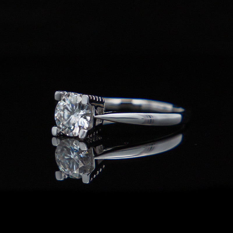 Denise – Moissanite