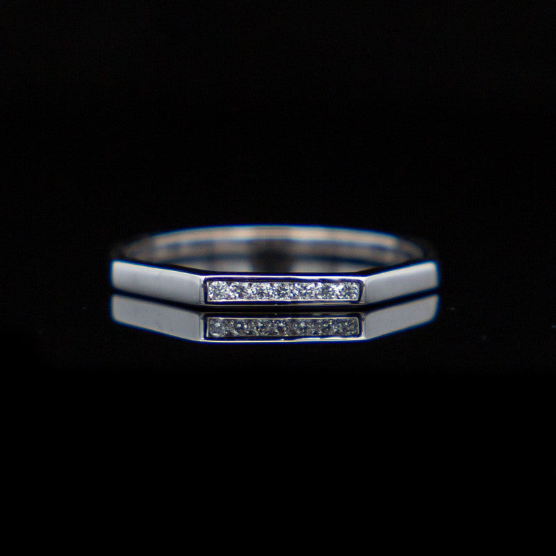 Rasma White – 9ct White Gold with 0.399ct Natural Diamonds