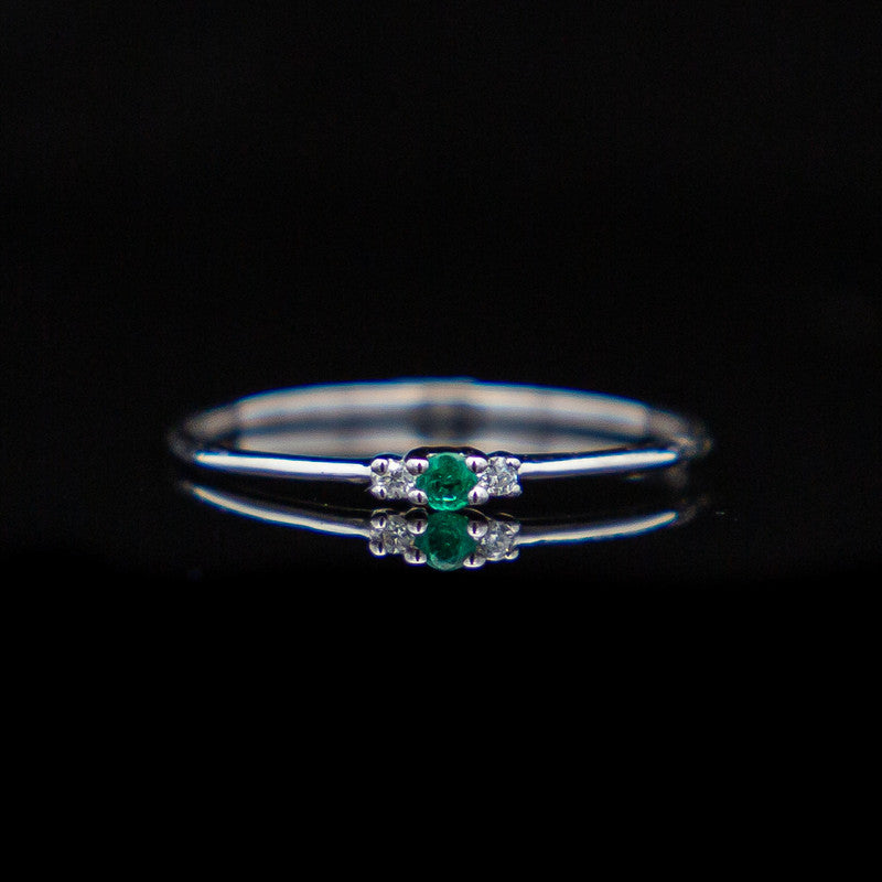 Katharine White – 18ct White Gold with 0.04ct Natural Diamonds and 0.04ct Emerald