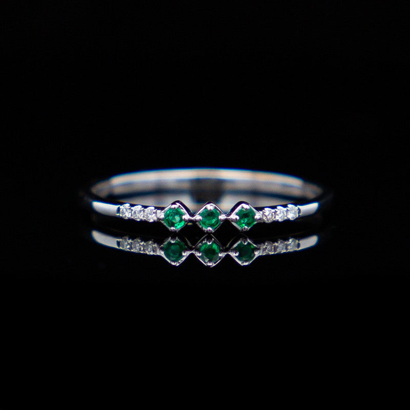 Yuliana – 18ct White Gold with 0.15ct Emeralds & 0.144ct Natural Diamonds