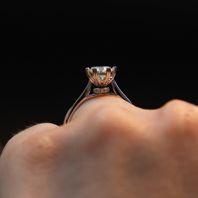 Victoria – Moissanite