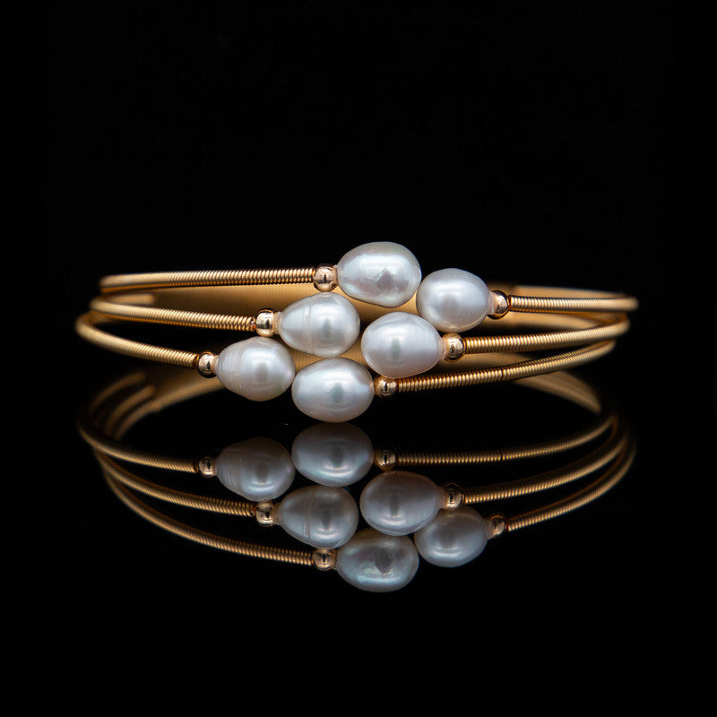 Eyre White – Pearls