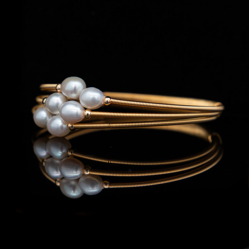 Eyre White – Pearls