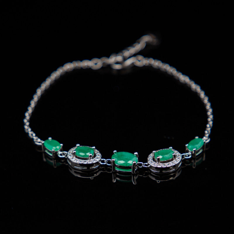 Clarabelle – Emerald and White Topaz