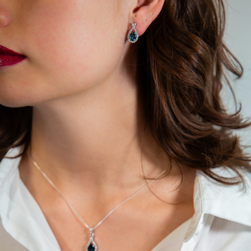 Catto – London Blue Topaz and White Spinel