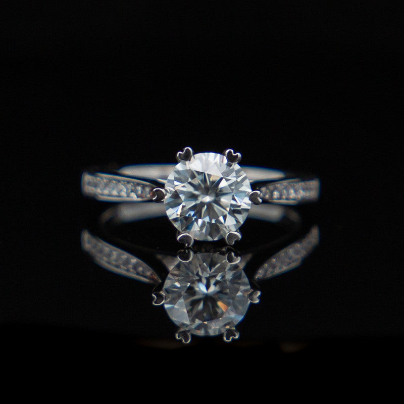 Victoria – Moissanite