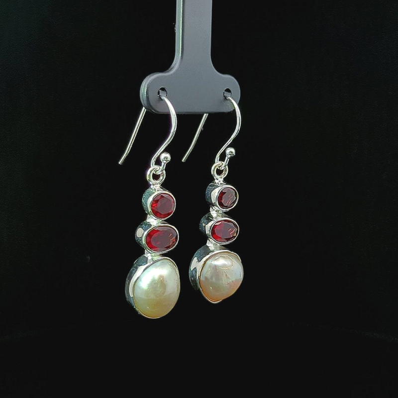 Sunstra - Garnets and Fresh Water Pearls - Image 2