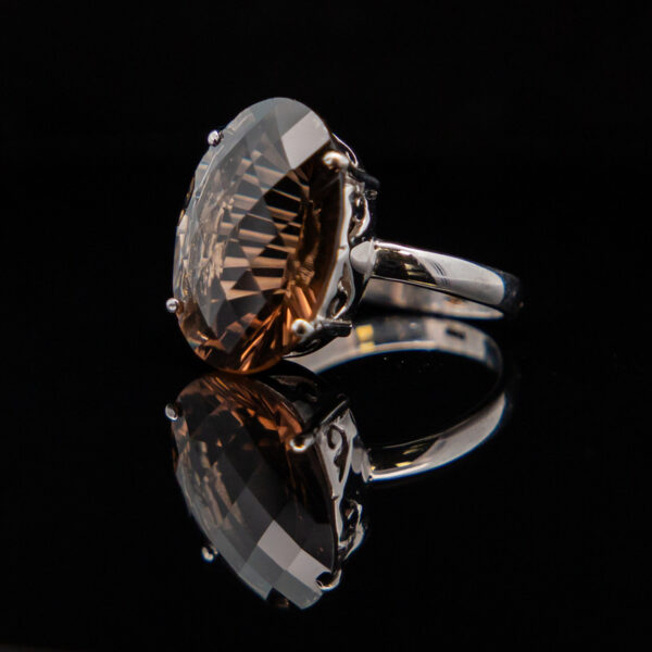 Pukhra - Smokey Topaz