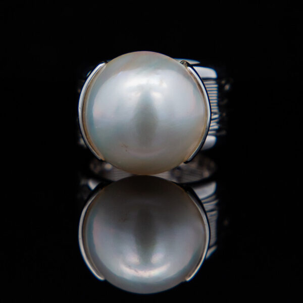 Magda - Mabe Pearl
